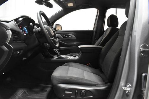 Silver Sage Metallic 2023 Chevrolet Traverse LT Cloth