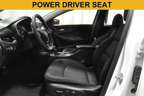 Summit White 2024 Chevrolet Malibu FWD 1LT
