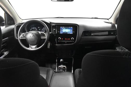 2020 Mitsubishi Outlander ES