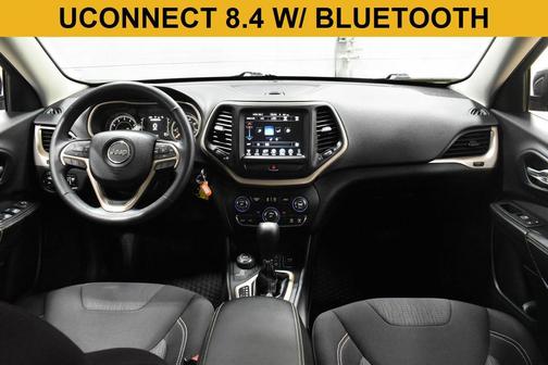 Brilliant Black Crystal Pearlcoat 2015 Jeep Cherokee Latitude