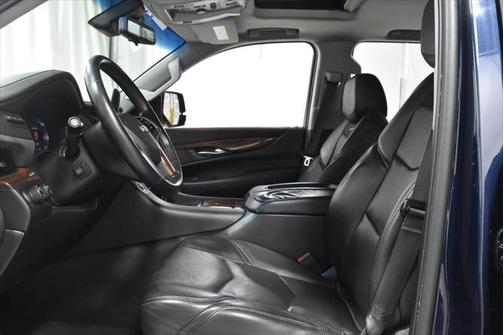 2017 Cadillac Escalade Luxury