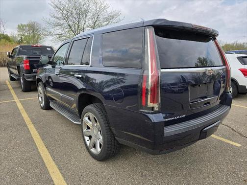 2017 Cadillac Escalade Luxury