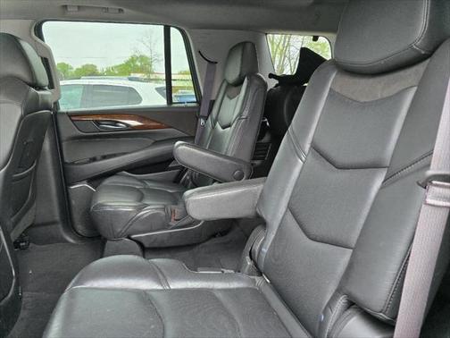 2017 Cadillac Escalade Luxury