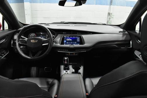 2023 Cadillac XT4 Sport