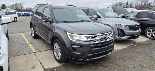 Magnetic Metallic 2018 Ford Explorer XLT
