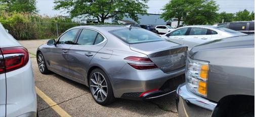 2023 Genesis G70 2.0T AWD