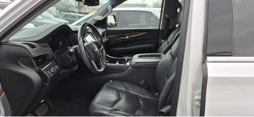 Crystal White Tricoat 2020 Cadillac Escalade ESV Luxury