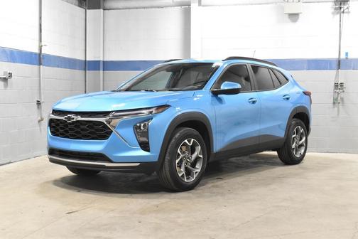 Marina Blue Metallic 2025 Chevrolet Trax LT