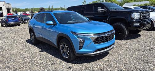 Marina Blue Metallic 2025 Chevrolet Trax LT