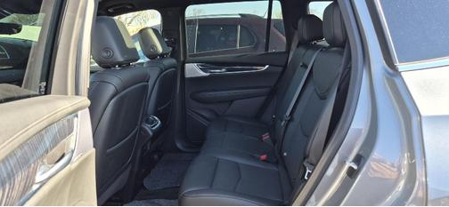 Argent Silver Metallic 2023 Cadillac XT6 Premium Luxury AWD