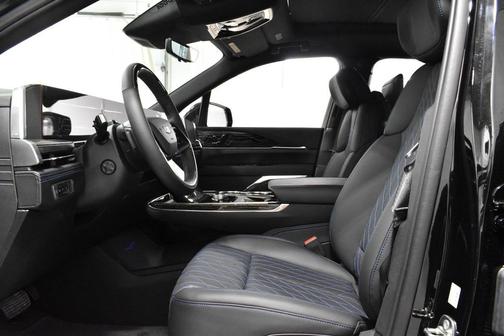 2025 Cadillac Escalade IQ Luxury 1