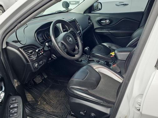 Bright White 2022 Jeep Cherokee Trailhawk