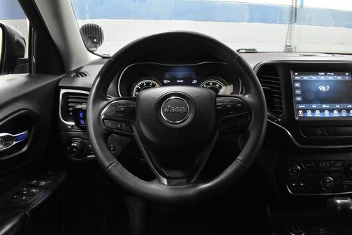 Bright White 2022 Jeep Cherokee Trailhawk