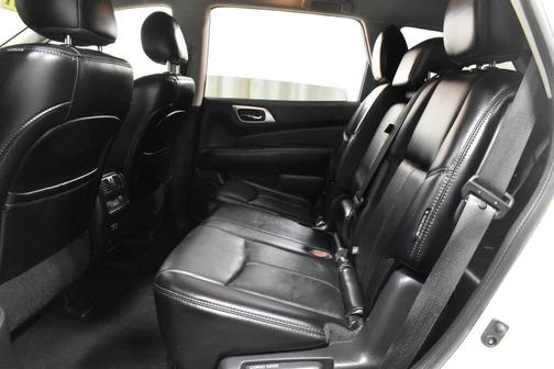 Glacier White 2019 Nissan Pathfinder SL