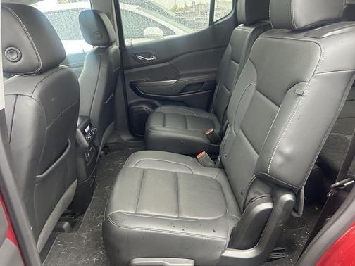 2023 GMC Acadia AWD SLT