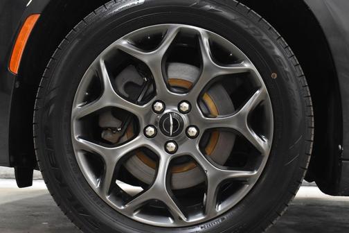 2018 Chrysler 300 S