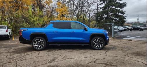 2025 Chevrolet Silverado EV RST