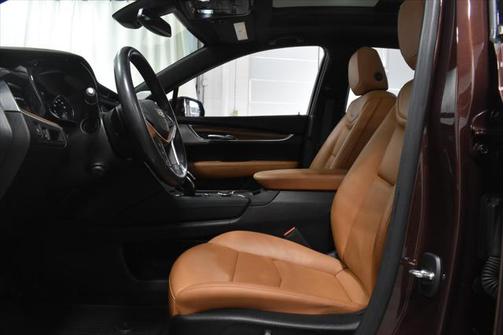 2022 Cadillac XT5 Premium Luxury