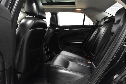 2017 Chrysler 300 Limited