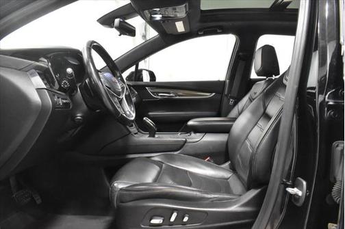 2019 Cadillac XT5 Platinum