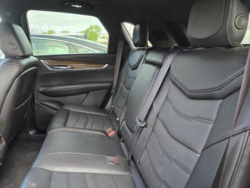 2019 Cadillac XT5 Platinum