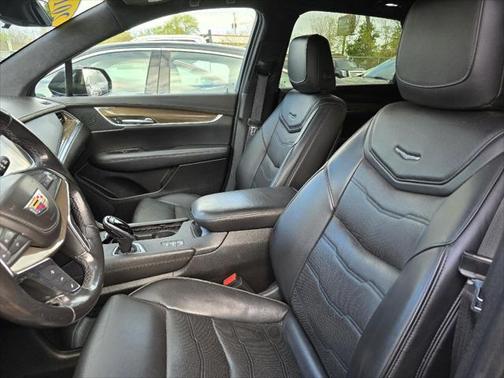 2019 Cadillac XT5 Platinum