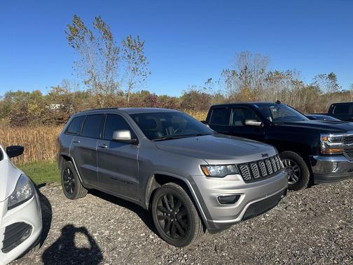 2021 Jeep Grand Cherokee Laredo