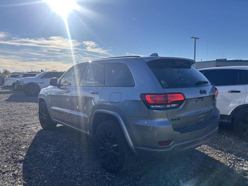 2021 Jeep Grand Cherokee Laredo
