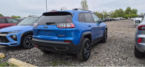 Hydro Blue Pearlcoat 2020 Jeep Cherokee Trailhawk