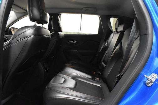 Hydro Blue Pearlcoat 2020 Jeep Cherokee Trailhawk