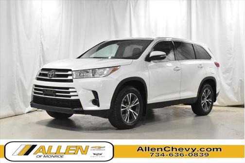 2019 Toyota Highlander LE