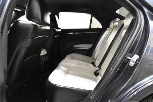 2018 Chrysler 300 S