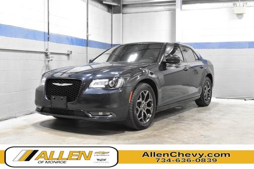 2018 Chrysler 300 S