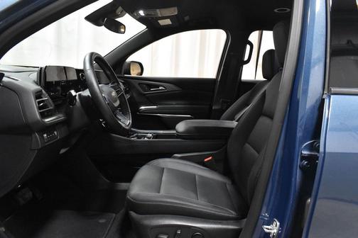 Lakeshore Blue Metallic 2026 Chevrolet Traverse LT