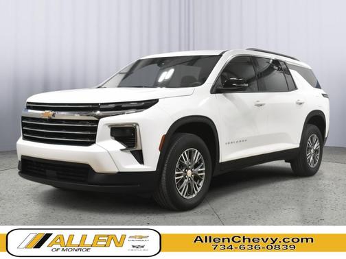 Summit White 2025 Chevrolet Traverse LT