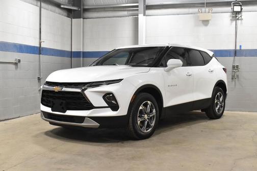 Summit White 2025 Chevrolet Blazer 2LT