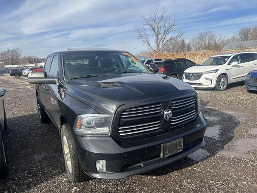 2016 RAM 1500 Sport