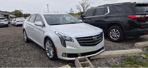 Crystal White Tricoat 2019 Cadillac XTS Luxury