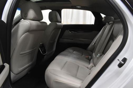 Crystal White Tricoat 2019 Cadillac XTS Luxury