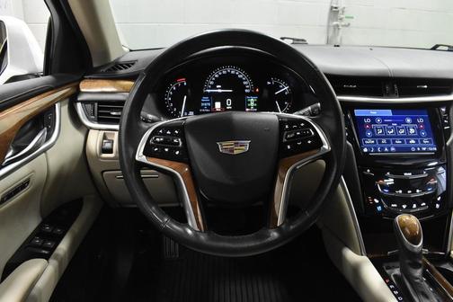 Crystal White Tricoat 2019 Cadillac XTS Luxury