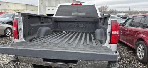 Quicksilver Metallic 2019 GMC Sierra 2500 SLT