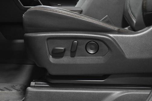 Summit White 2024 GMC Sierra 3500 AT4