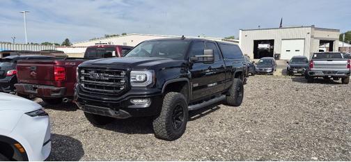 Onyx Black 2017 GMC Sierra 1500 SLT