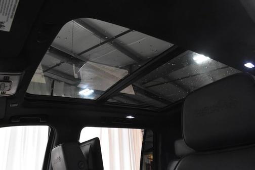 Summit White 2021 Chevrolet Suburban 4WD High Country