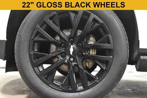 Summit White 2021 Chevrolet Suburban 4WD High Country