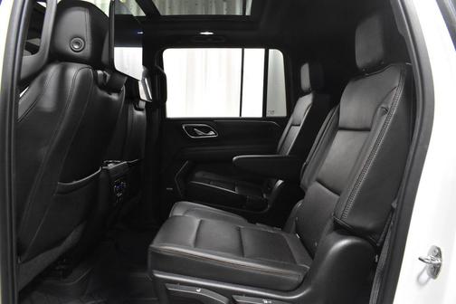 Summit White 2021 Chevrolet Suburban 4WD High Country