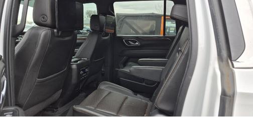 Summit White 2021 Chevrolet Suburban 4WD High Country