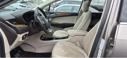 2019 Lincoln MKC Select