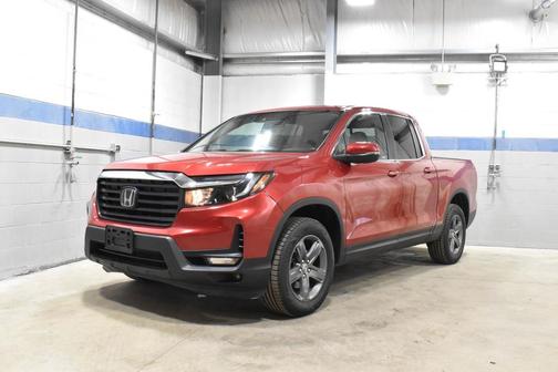 Radiant Red Metallic II 2023 Honda Ridgeline RTL