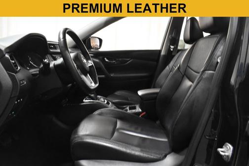 Magnetic Black Pearl 2020 Nissan Rogue SL